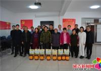 州紀委監委走進晨光社區為轄區貧困家庭送溫暖