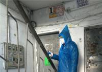 白玉社區積極開展防疫工作 對小區樓道進行全面消毒