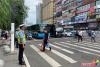 創城期間，延吉交警成立創城工作領導小組，對城區36重點點段、14處信號燈崗區及各條主次干道、路口進行重點整治，實行路段、時段“捆綁”責任制，采取“5+2”工作模式，每天早7點至晚6點半，站崗執勤時長11個半小時，做到全天候、全時段糾正勸導不文明交通行為，違法發生率得到了有效遏制，城區道路交通管理水平得到大幅提升。