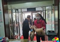 愛暖萬家——愛心志愿者聯合社區 開展新春送暖活動