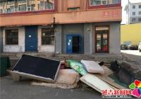 河南街道堅持不懈開展周末衛生日活動