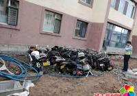 清理小區“僵尸車”助推老舊小區改造工作
