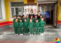 我與祖國共成長—三星幼兒園小朋友走進春光社區