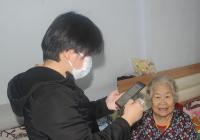 進學街道安陽社區為失能老人提供退休待遇認證上門服務