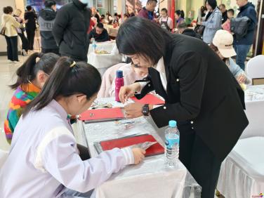 我州開展全民閱讀示范推廣活動(dòng) 品延邊書香 鑒非遺風(fēng)華